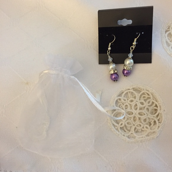 BUNDLE UP🌷3 for 30🌷 Beaded glass pearls drop earrings - Picture 1 of 1